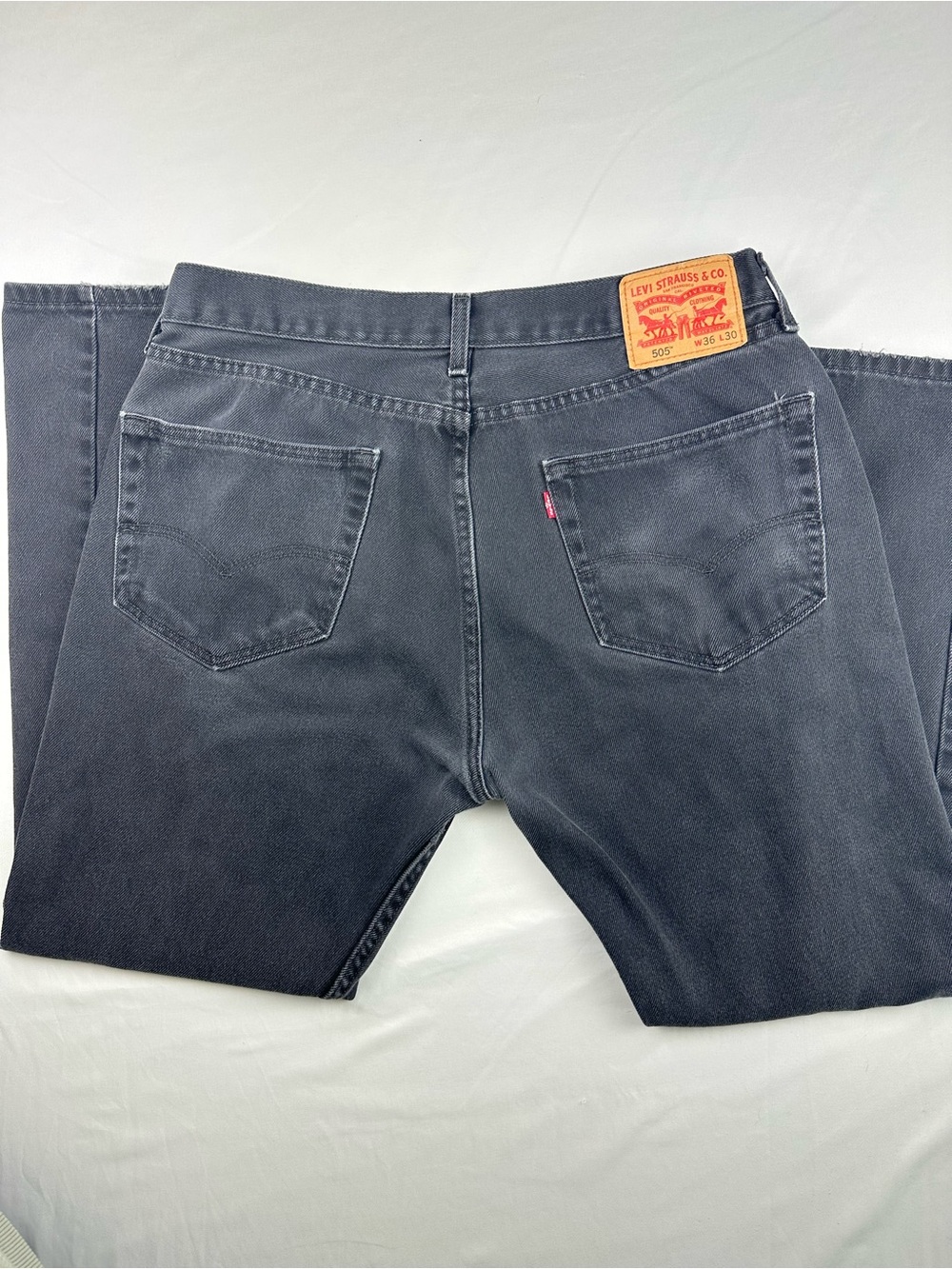 Levi’s 505 Men’s Straight Leg Faded Black Denim Jeans Vintage Classic Grunge